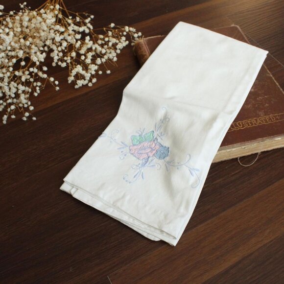 Vintage 1950s Pillowcase, Queen 32" Long, White Cotton With Pink Green And Blue - Picture 5 of 10